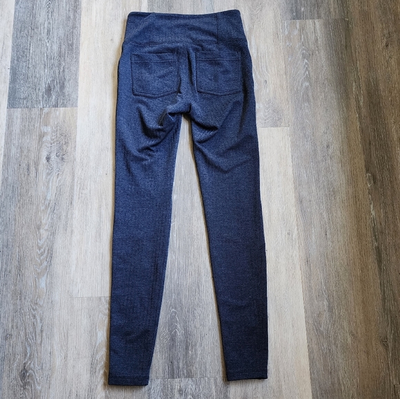 ATHLETA LEGGINGS - Picture 8 of 11